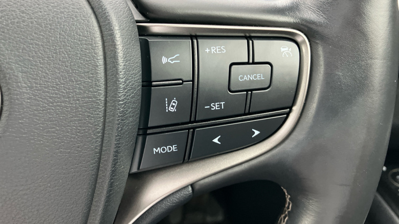 Lexus UX 250h E4 2.0 5dr CVT [Premium Plus/Sunroof] Hybrid Hatchback